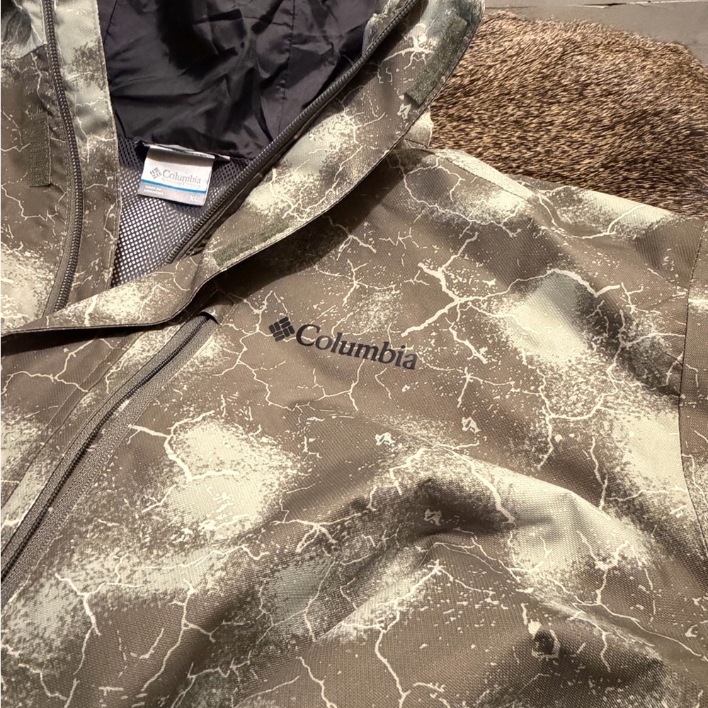 Columbia Gray and Black Outdoor Jacket